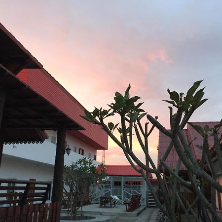 Cong Carter Muay Thai Camp Hotel Hua Hin Exterior foto